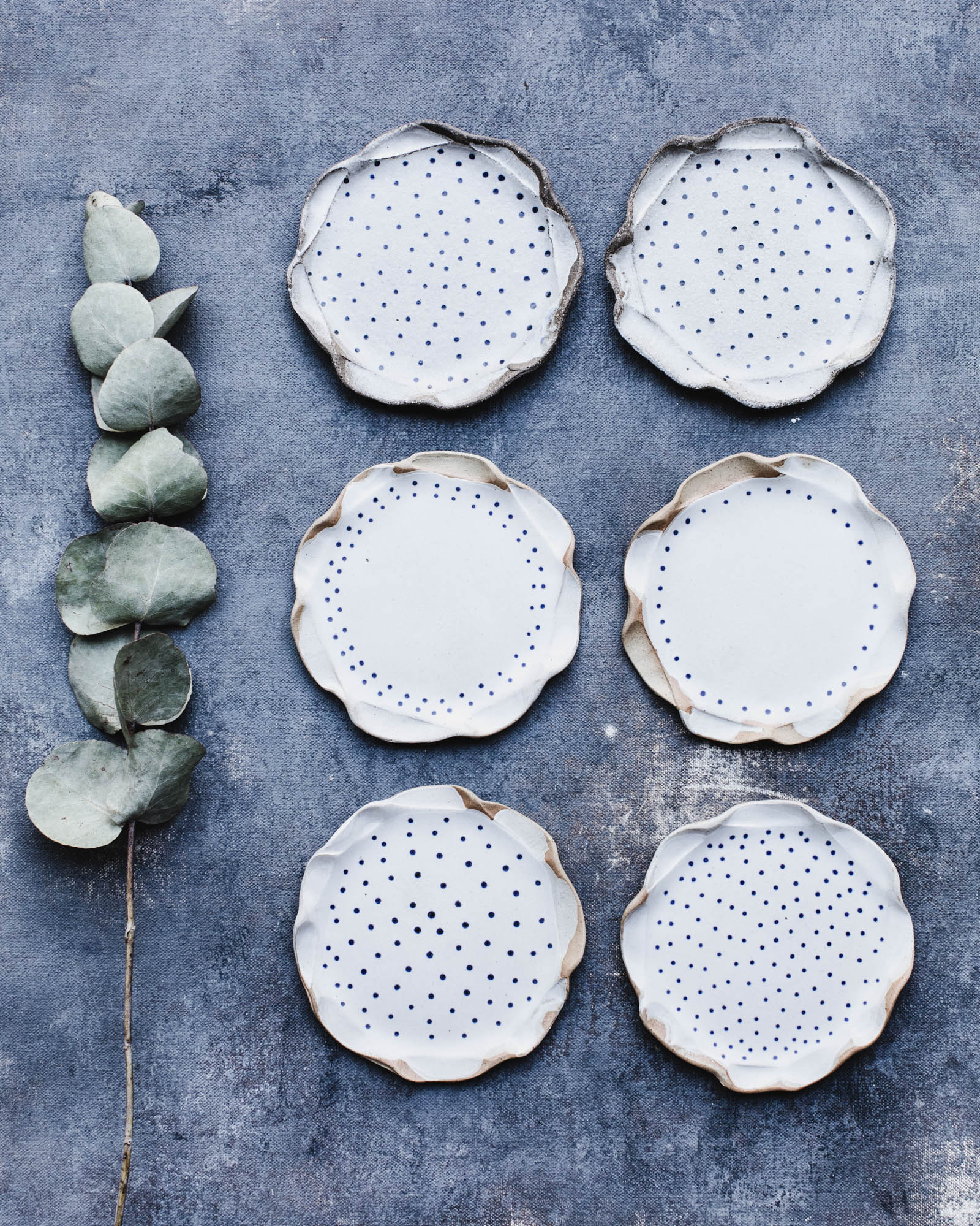 Small snack / product plates with earthy rims and freckles pattern handmade by clay beehive ceramics