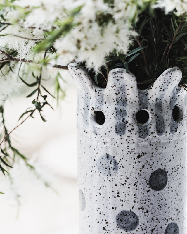 Large spot vase with deeply carved scallop rim - 25cm Tall