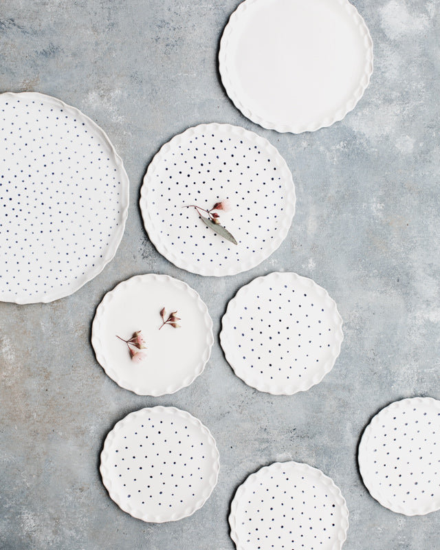 Scallop rim plates in Blue and White