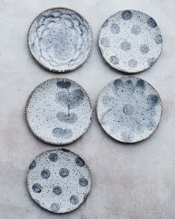 Rustic gritty textured rim plates - Clay Beehive
