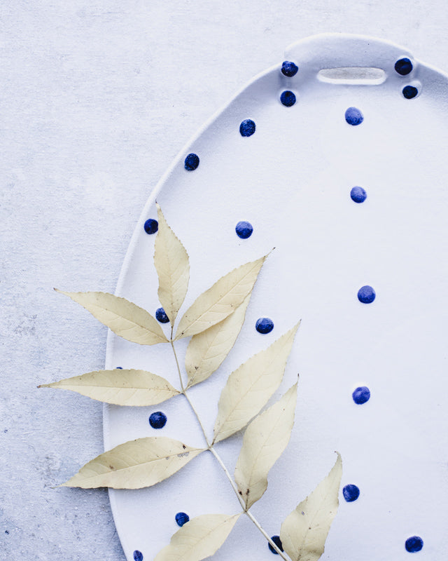 Blue and white textured spot platter hand made by clay beehive ceramics