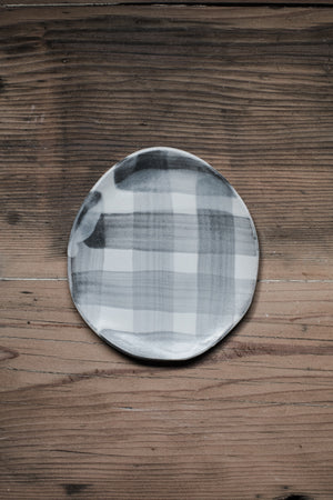 Grey tartan & check pattern Plates