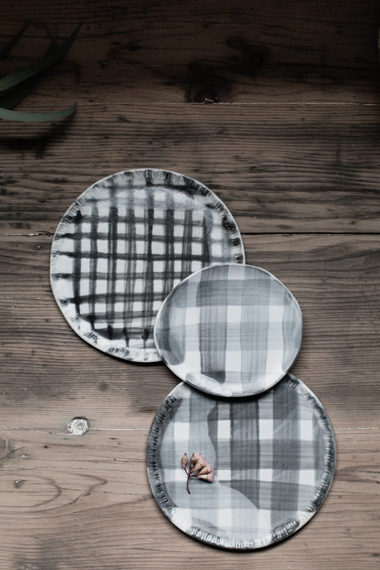 Grey tartan & check pattern Plates